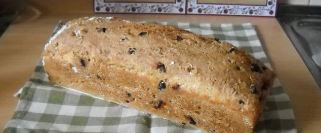Chleb pszenny z żurawiną