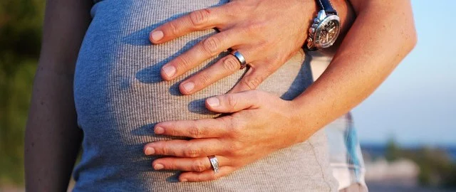 Najpopularniejsze i najbardziej absurdalne przesądy ciążowe