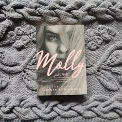 Molly – Agnieszka Lingas-Łoniewska