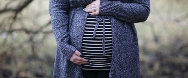 Zaparcia w ciąży — jak sobie z nimi radzić i czego robić nie wolno?