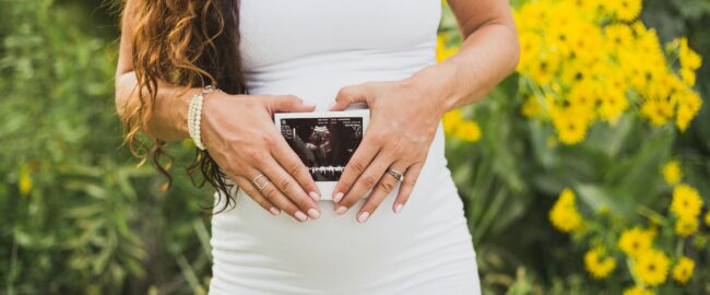 Jak się zmienia ciało kobiety podczas ciąży? Najważniejsze procesy