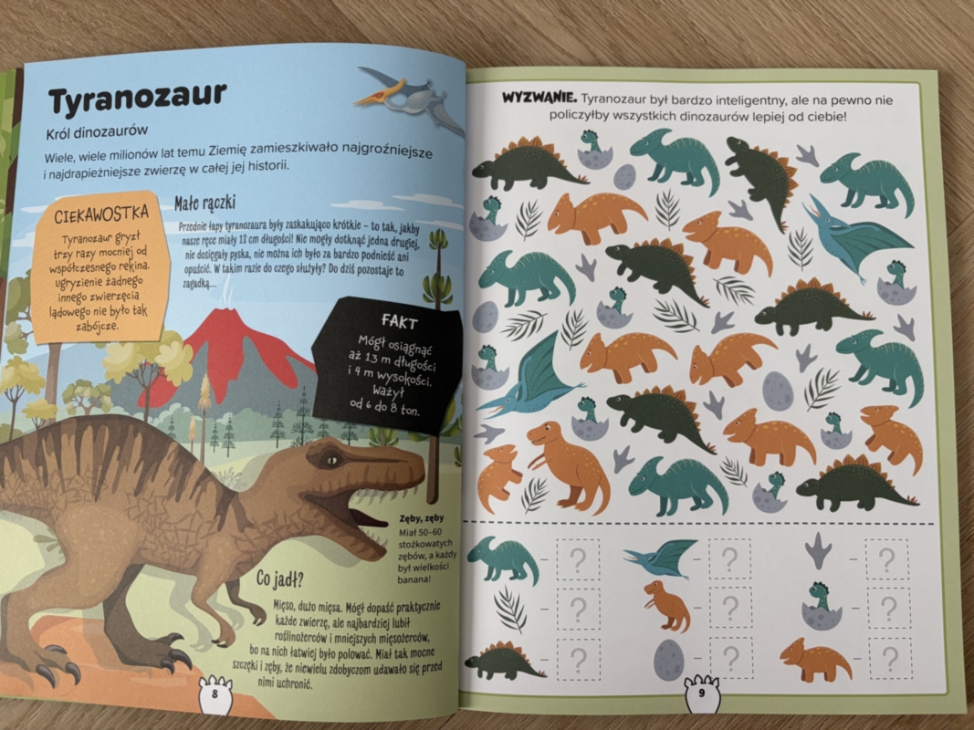 spacer wśród dinozaurów